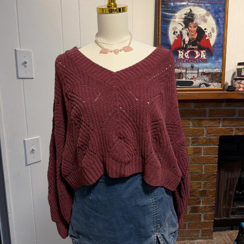 American Eagle burgundy sweater with chunky bubble sleeves size small - Picture 1 of 7